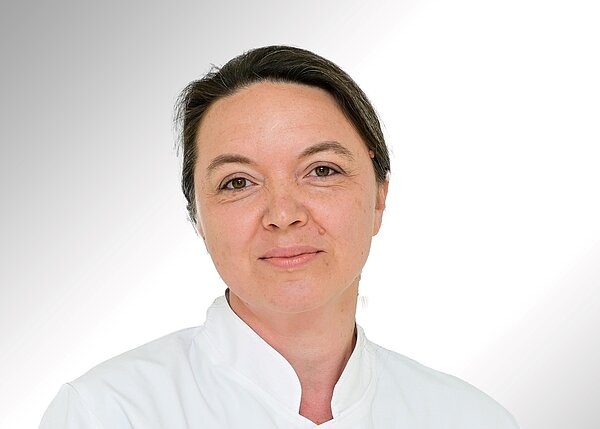 Portraitfoto von Bianca Stancu, Fachärztin für Innere Medizin und Nephrologie